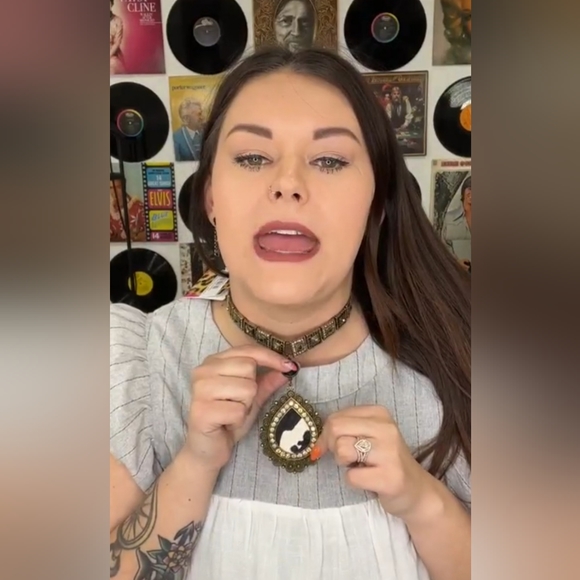 Choker Cow Print - Picture 3 of 3